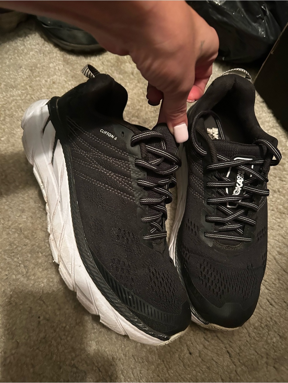 Hoka Clifton 8 Men's Running Shoes - Black/White